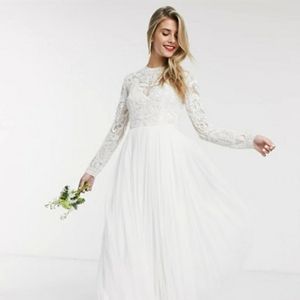 Wedding Dress - beautifully beaded & elegant dress